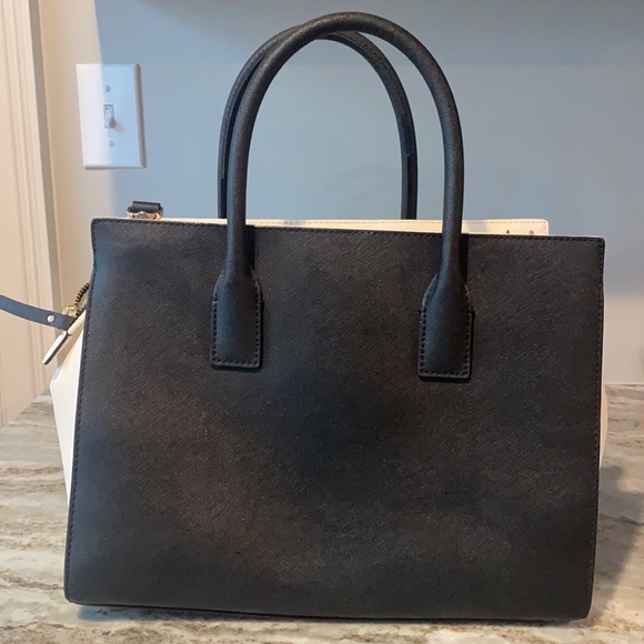 Kate Spade Tote with shoulder strap - Picture 4 of 9